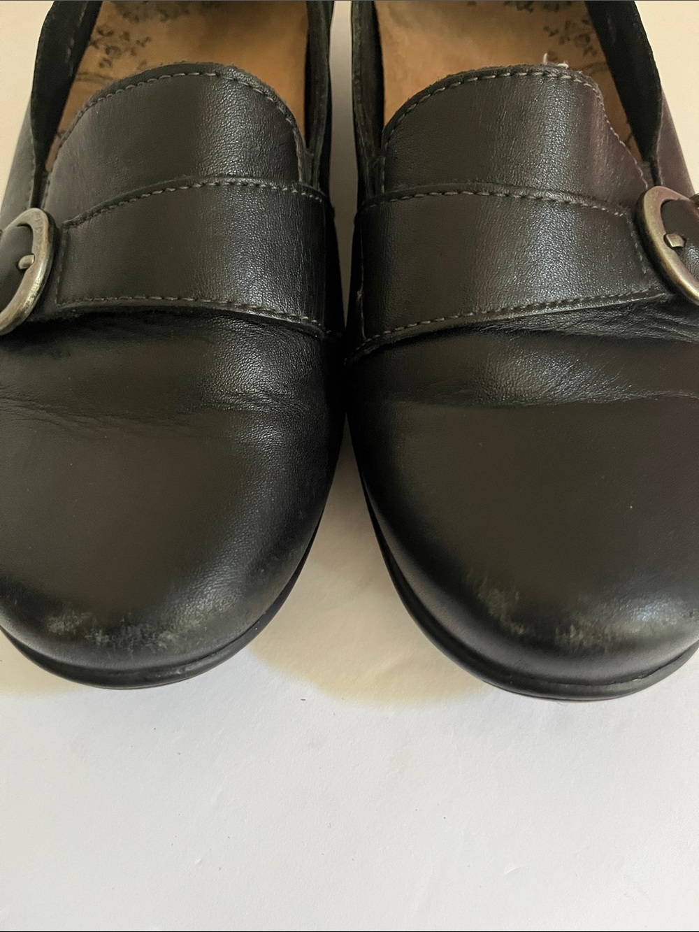 Taos Black Leather Uppity Slip Ons Women’s Size 9 - Picture 8 of 8